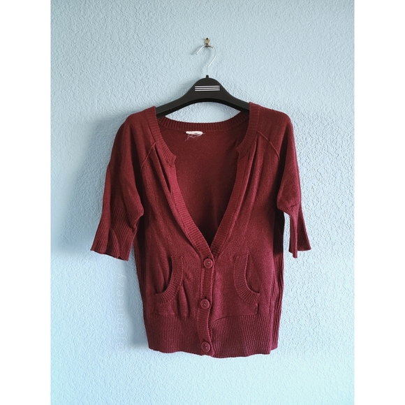 Sweaters - V-Neck Short Sleeve Lightweight Cardigan